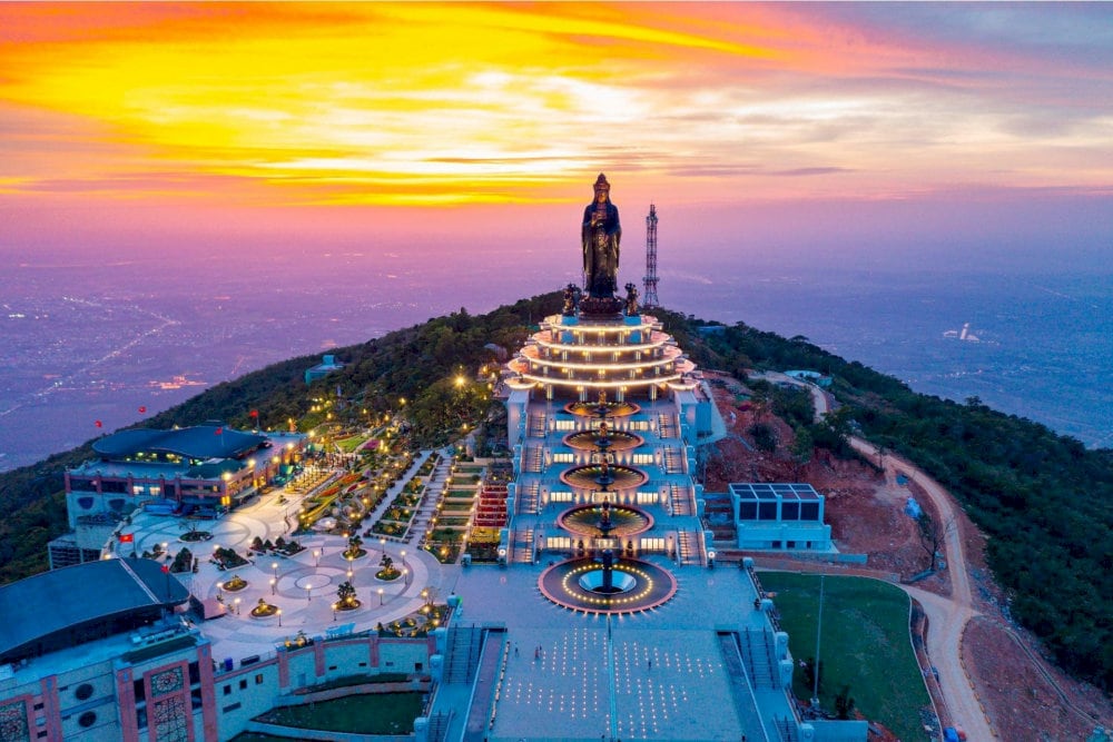 Núi Bà đen
